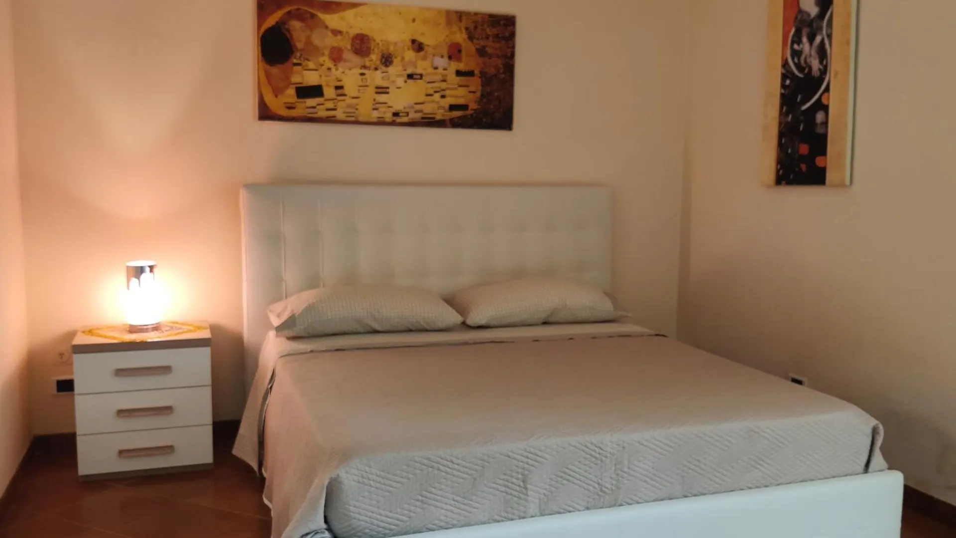 Room In Avola Pansiyon